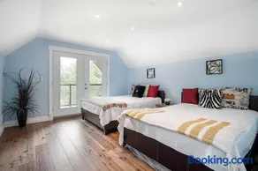 Lakeside Retreat - Trent Lakes - Image 2