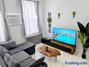 Newly Renovated 2B 2BA apt! mins to PATH & NY! - Image 1