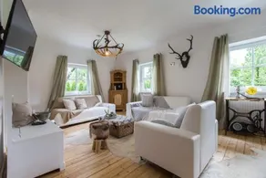 Forest Chalet, all famous ski areas around us, 15 min to city of salzburg, mountainview, panorama sauna, bath whirlpool, fire pit in garden up to 10 p - Image 2