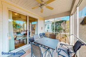Beach Cove Charmer: St James quiet home, professionally decorated & near the beach - gas grill & AC - Image 2