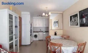 Apartamento con vistas, ascensor y parking en Portosín - Image 2