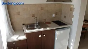 Notis Hotel - Image 5