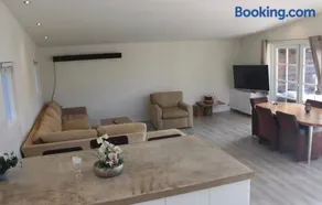 Bungalow between Amsterdam and Haarlem with sauna - Image 1