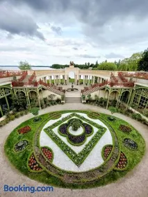 zentrale Ferienwohnung - direkt am See und in Schlossnähe - Image 2