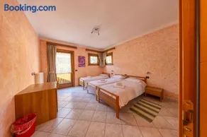 Chalet Stella Alpina - Image 2