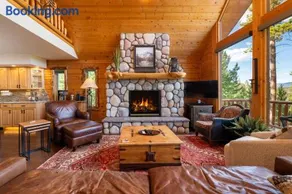 Outdoor Dining and Firepit, Pet Friendly, Breathtaking Views, High End Cabin - Image 5