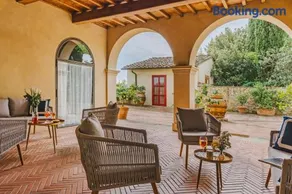 Apartments Florence Villa la Medicea with Swimming Pool - Image 4
