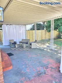 Porter Avenue House - Image 5