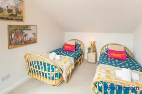 Family Friendly Sleeps 6 in Exmouth By The Sea - Image 1