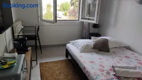 36 Dajot Studio Apartment - 25 - Image 1