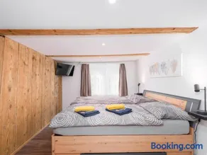 Private Rooms near Glarus, Shared Bath - Image 1