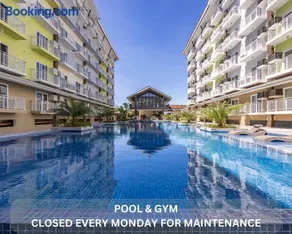 AMANI 712B, 3 Minutes to Airport,with Gym & Pool,200mbps WiFi,Free Netflix - Image 1