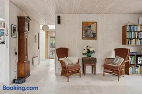 Lovely Holiday Home Near Hornbæk - Image 2