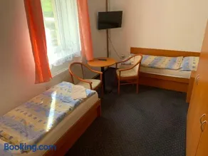 Hotel Rabbit - Image 5