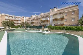 Voll ausgestattete wunderschöne Ferienwohnung mit Terrasse, Garten und Pool | Strandblick | Strand in der Nähe | Haustiere sind willkommen - Image 2