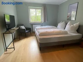 Modern eingerichtete Wohnung mit 2 Schlafzimmern - Image 5