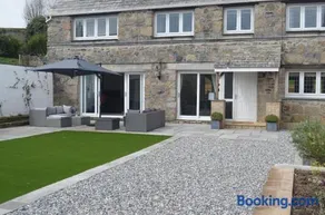 The Cottage, Treliggon Farm - Image 2