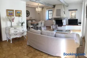 authentic provencal mas with pool, in the countryside of the village of sénas, close to the luberon and the alpilles, sleeps 8. - Image 2