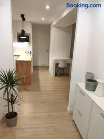 Apartamento LOS VEGA- parking privado - Image 2