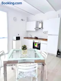 Ambroeus Apartmens Casa Spaziosa in centro Paese - Image 2