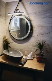 Mountain Aura - Stylish Escape - Image 3