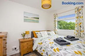 328 Norton Park, Dartmouth - Image 5