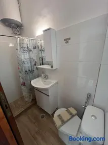 Ble Elia Moloyma Suite - Image 4