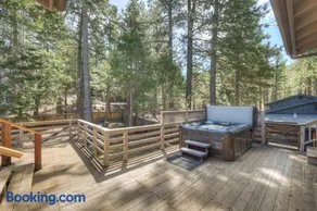 Lake-view home near casinos golf slopes with hot tub & 2-car garage sleeps 8 - Image 3