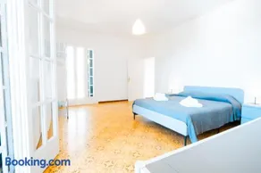 BeachFront Villa - Image 2