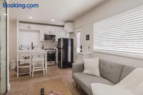 Luxury Tiny Home 2 Miles from Downtown Orlando - Image 2