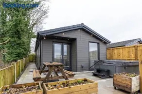 The Slipway Cabins with Hottub - Image 2
