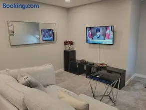 Home away from Home - Image 5
