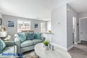Luxury 3Bed Private Apartment Near Manhattan - Image 4