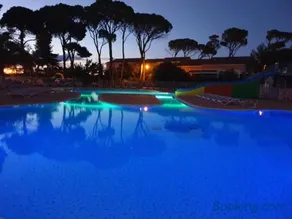Belle petite maison en résidence de vacances - Image 3