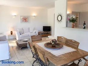 Voll ausgestattete geräumige Villa mit Pool, Terrasse und Grill | Poolblick | Haustierfreundlich - Image 3