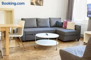 Petrin Park Apartments - 10 min walk to Charles Bridge - Image 2