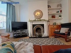4 Bed house Sea Views Benji's by the beach - Image 3