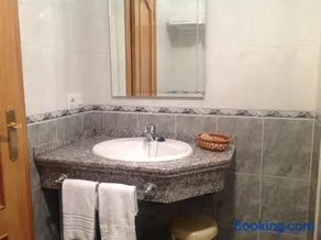 Hostal San Froilan - Image 3
