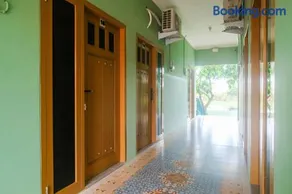 RedDoorz Syariah at Omahe Qoema 3 Yogyakarta - Image 1