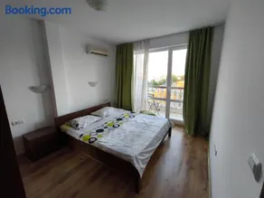 Sunny Beach Cozy Apartment With a Pool - Image 1