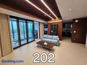 Miracle Suite House 1 - Image 3