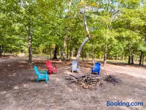Cabin in the Woods | Trails, Fire Pit, BBQ - Image 2