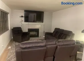 Cozy stay in Spanaway - Image 4