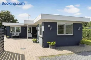 Voll ausgestattetes Ferienhaus mit Sauna, Terrasse und Grill | Haustiere sind willkommen - Image 1
