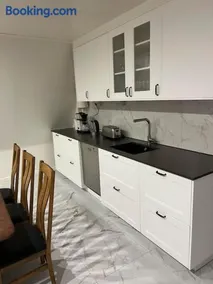 Harligt stort boende i perfekt lage - Image 3