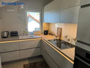 Spacy 3 Bedroom plus Sleeping couch Apartment Work&Travel close to Heidelberg - Image 3