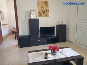 Aglaia House - Image 3