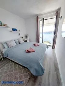 Apartments Sv.Jakov - Image 4