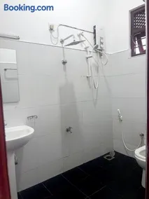 Mount View Hotel Badulla Room 01 - Image 2