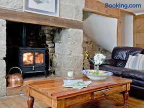 Elizabethan House - Image 3